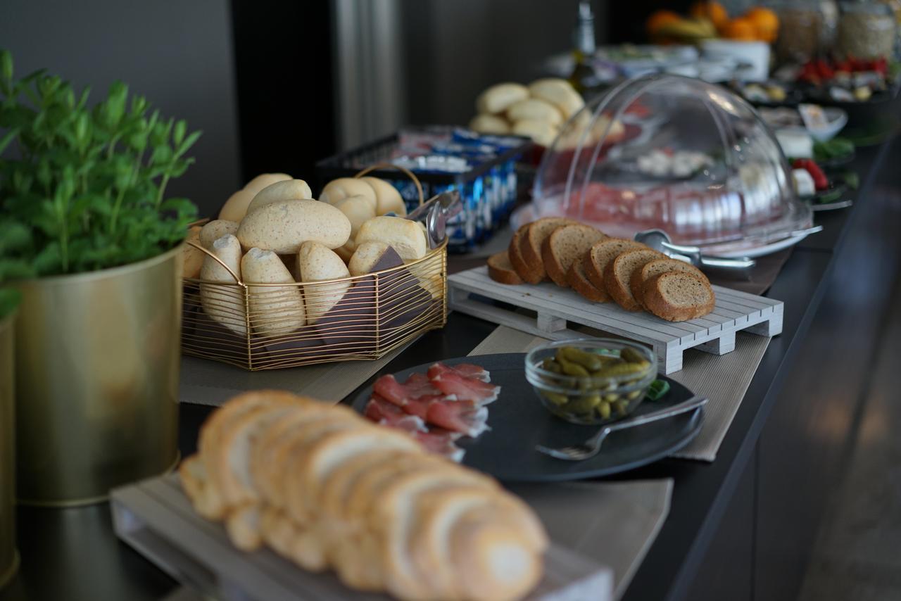 Hotel Aplo - Breakfast Experience Cervia Dış mekan fotoğraf