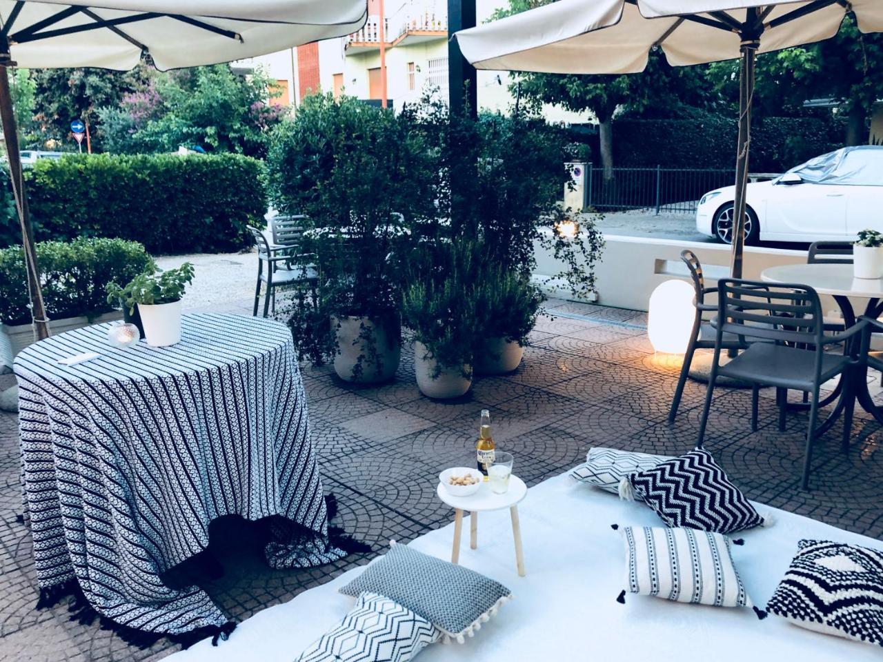 Hotel Aplo - Breakfast Experience Cervia Dış mekan fotoğraf